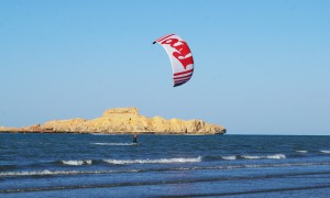 Kite boarding Sawadi Beach / Oman